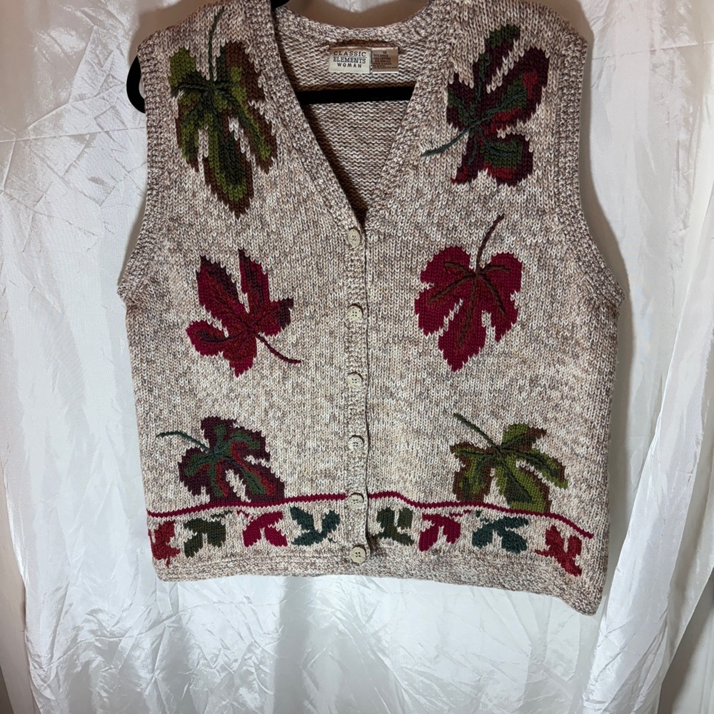 Classic Elements Woman Multicolor Leaf Pattern Cardigan